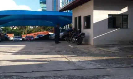 TERRENO À VENDA NO CAMBUÍ    Excelente oportunidade de investimento!    Localização privilegiada no bairro Cambuí, uma das regiões mais valorizadas e desejadas de Campinas.