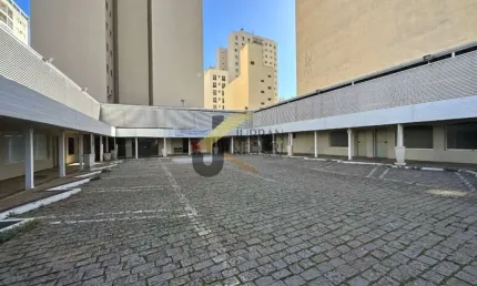Prédio com 26 salas para alugar na Avenida Doutor Moraes Salles, 2541, Centro, Campinas por R$ 40.000