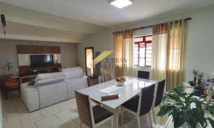 Casa à venda no Jardim Leonor - Campinas, com 2 dormitórios (1 suíte) e 2 garagens.