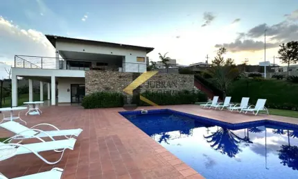 Terreno em condomínio à venda na região do Alphaville Campinas, com 610 m², pronto para receber a casa dos seus sonhos.