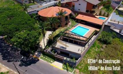 Casa à venda , Serra Negra -SP. Casa com 4 suítes (1 máster ),Sala de cinema/boate. Academia , Salão de jogos,  Sauna ,piscina ,quadra,  Área gourmet