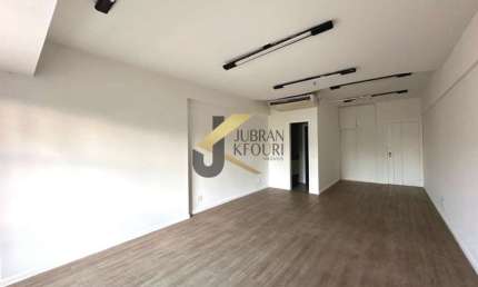 Conjunto comercial para aluguel em Campinas, no eixo Centro/Cambuí, com 35 m² e garagem no subsolo.