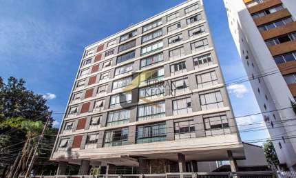 Apartamento à venda no Centro de Convivência, com 3 quartos (1 suíte) e garagem.