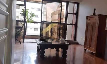 Apartamento à venda no Cambuí, 3 dormitórios (suíte), 2 vagas paralelas.