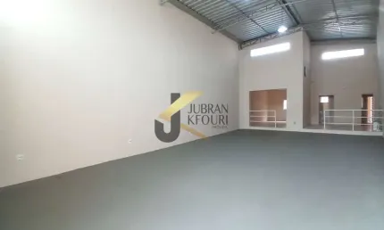 Barracão para aluguel no Botafogo - Campinas, com sala, e vaga de garagem.