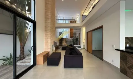 Casa encantadora à venda no Swiss Park, com 3 suítes 2 com closet e varanda, garagem para 4 carros.