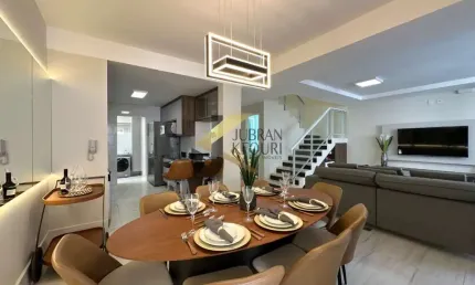 Casa à venda em condomínio nas imediações do Alphaville Campinas, com 4 quartos (2 suítes) e garagem para 2 carros.