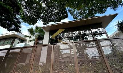 Casa comercial para aluguel na Nova Campinas - Campinas, com 10 salas, 6 banheiros e estacionamento para 22 carros.