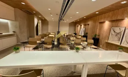 Sala comercial para locação na região do Jardim Guanabara -  Campinas, com 2 vagas de garagem.