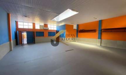 Casa comercial para venda em Parque Industrial - Campinas, com 5 salas, 3 banheiros e 3 vagas de garagem cobertas.