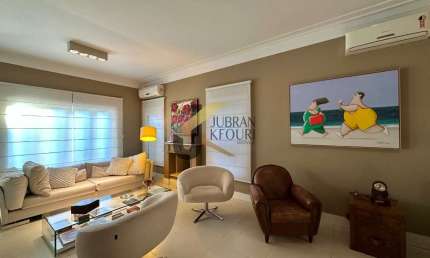 Casa em condomínio à venda no Gramado - Campinas, com 4 quartos (2 suítes), piscina privativa, lazer comum e garagem para 4 carros.