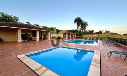 Casa em condomínio à venda no Gramado - Campinas, com 4 quartos suítes, piscina privativa, lazer comum e garagem para 4 carros.