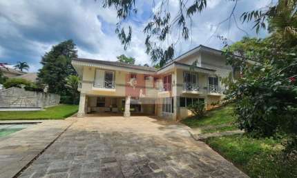 Casa em condomínio fechado com 4 quartos para alugar na Alameda Zurich, 118, Serra da Cantareira, Mairiporã
