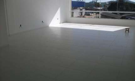 Locação Sala Comercial 2 piso Rua Bahia esq. com a Minas Gerais Camboriú