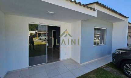Casa térrea com 2 dormitórios  em condominio fechado em Camboriú.