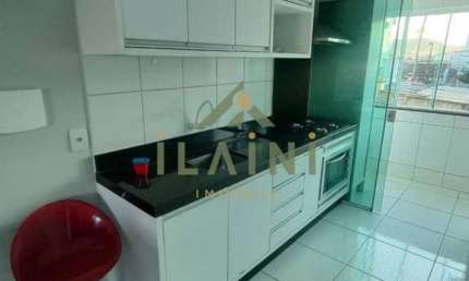 Apartamento semi-mobiliado á venda com 2 dormitórios em Camboriú SC