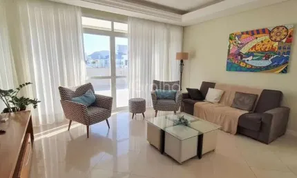 Cobertura de 235m² com 4 quartos sendo 1 suítes nos Ingleses