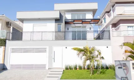 Casa de 208m² com 3 quartos sendo 1 suíte na pedra branca