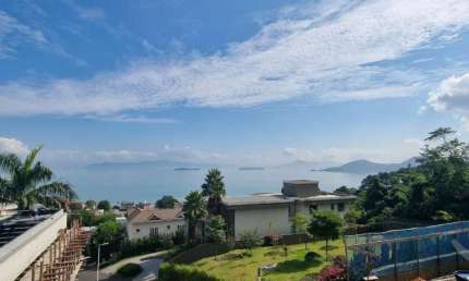 Casa em condomínio fechado com 3 quartos à venda na Rodovia Haroldo Soares Glavan, --, Cacupé, Florianópolis