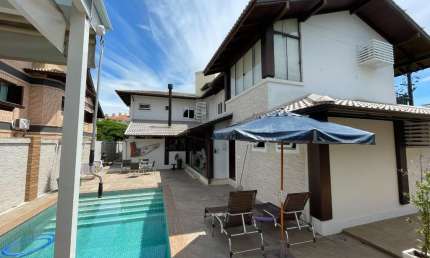 Casa Residencial de 4 dorms no bairro Jurerê Internacional