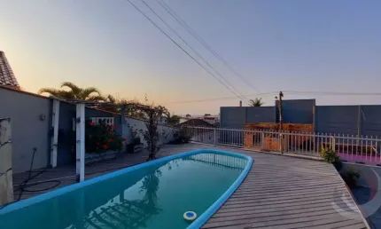 Casa Residencial de 5 dorms no bairro Jardim Atlântico