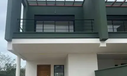 Casa Residencial de 3 dorms no bairro Ribeirao Da Ilha