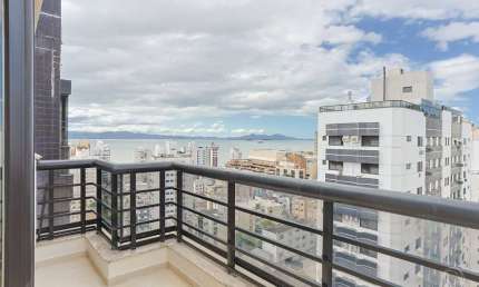 Cobertura de 237,03m² com 2 suítes e Piscina no Centro