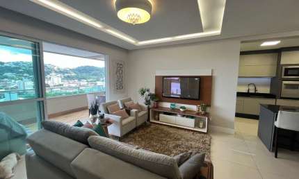 Apartamento de 3 dorms no bairro Nossa Senhora Do Rosário