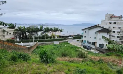 Terreno à venda na Rua Assis Brasil, --, Ponta de Baixo, São José