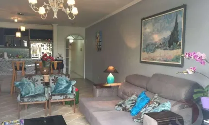 Casa Residencial de 3 dorms no bairro Ingleses Do Rio Vermelho