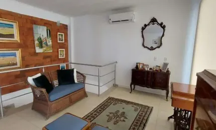 Casa Residencial de 2 dorms no bairro Morro Das Pedras