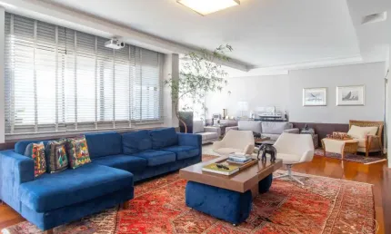 Cobertura de 264m² com 5 quartos no bairro Agronômica