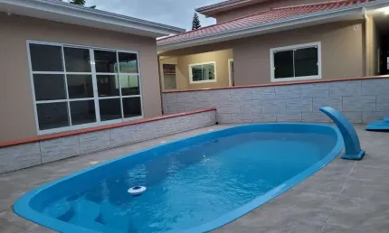 Casa Residencial de 4 dorms no bairro Jardim Cidade De Florianópolis