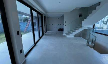 Casa com 3 quartos à venda na Rua das Tainhotas, --, Jurerê, Florianópolis
