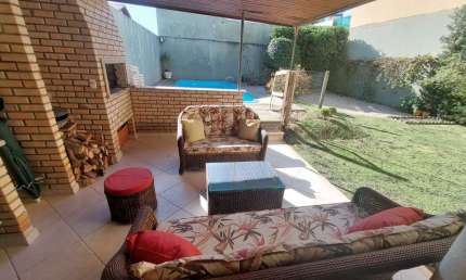 Casa com 4 quartos à venda na Rua Quatorze Bis, --, Carianos, Florianópolis