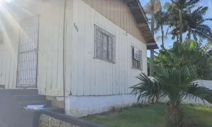 Casa Residencial de 2 dorms no bairro Jardim Atlântico