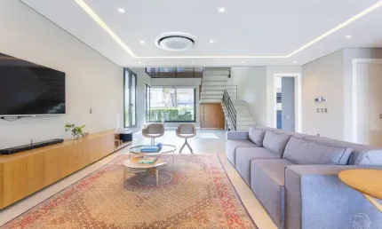 Casa Alto Padrão de 5 quartos no bairro Jurerê Internacional