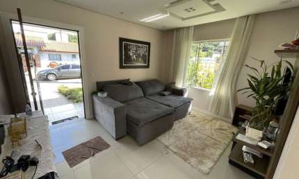 Casa em Condomínio Fechado de 232m² na Cachoeira do Bom Jesus