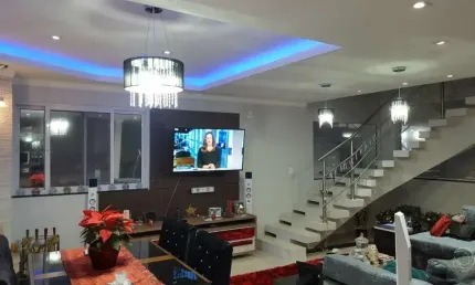 Casa Residencial de 350m² com 4 suites no Saco Grande