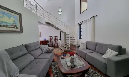 Casa de 220m² com 3 dorms 1 suíte no bairro Bom Abrigo