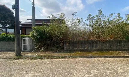 Aproveite a oportunidade de adquirir um terreno com  406 m²