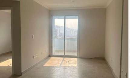 Apartamento com 78m² com 2 dormitórios  em Barreiros