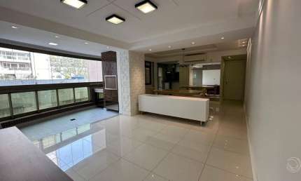 Apartamento de 131m² com 3 quartos no Centro de Florianópolis
