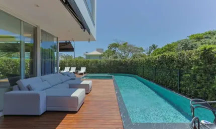 Casa alto padrão com 6 suítes no bairro Jurerê Internacional