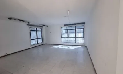Sala Comercial de 78,60 m²  no Centro de Florianópolis