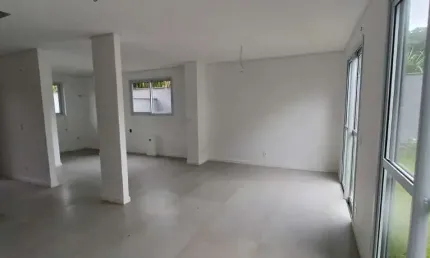Linda casa residencial com 3 quartos localizada no Morro das pedras