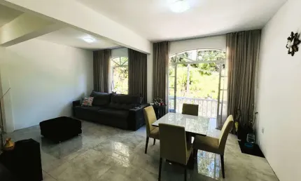 Ótimo apartamento com 2 quartos, localizado no bairro Pantanal