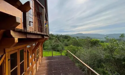 Sítio Encantador em Ratones 27.300 m² de Natureza e Conforto