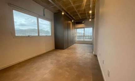Sala Comercial com 32,00m² e 1 banheiro na Trindade