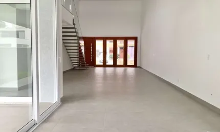 Casa Residencial de 220m² em Condomínio Fechado  na Cachoeira